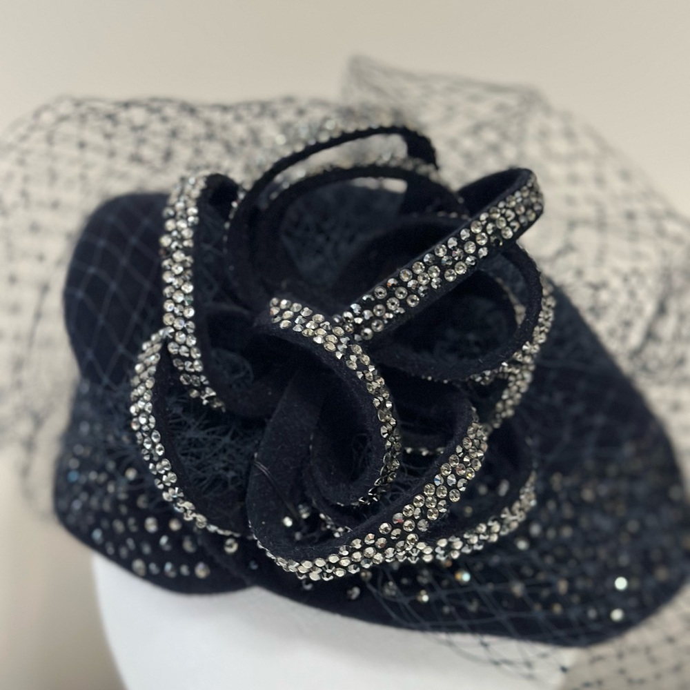 Diva blue Rabbit Hair pillbox hat with a net veil and rhinestone embellishment - Picture 6 of 12